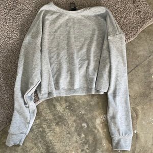 Grey cropped long sleeve tee